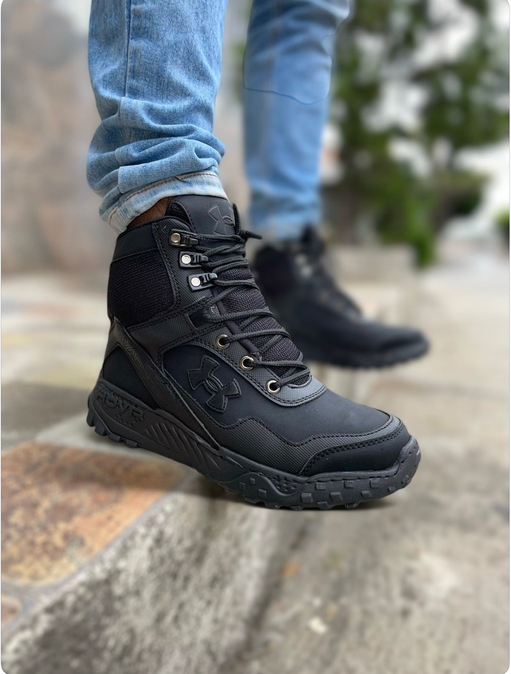 Bota Táctica Under Armour Ultra Liviana - Unisex